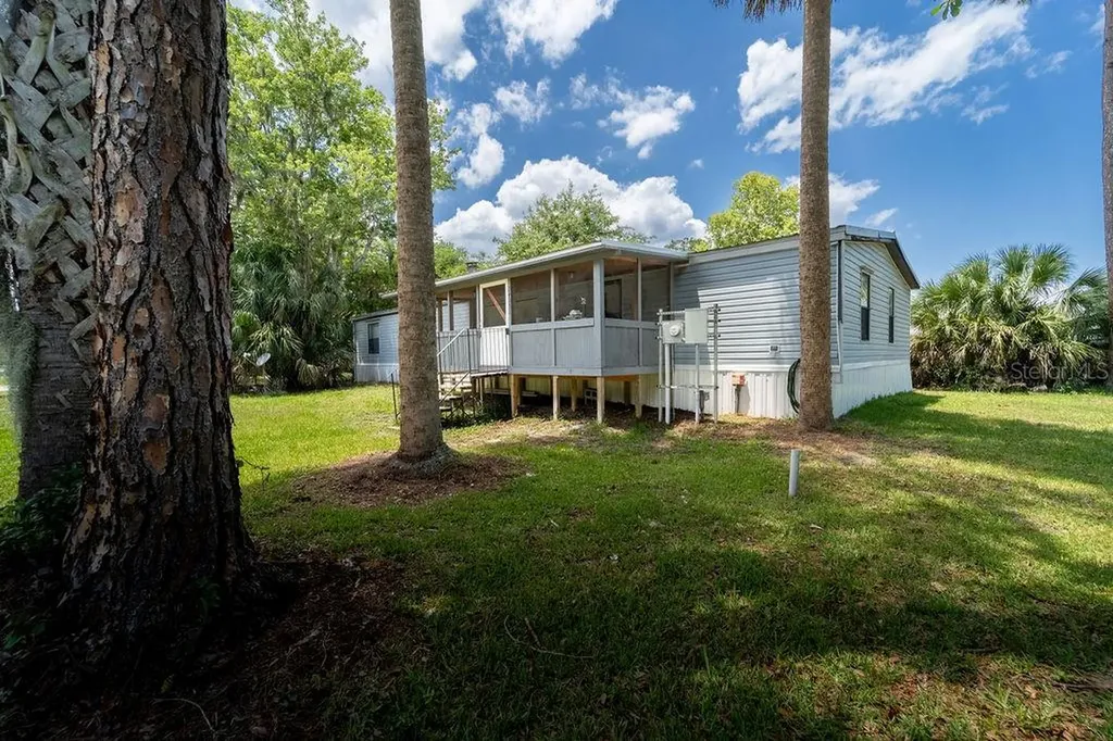 24031 Armadillo Road Astor FL 32102