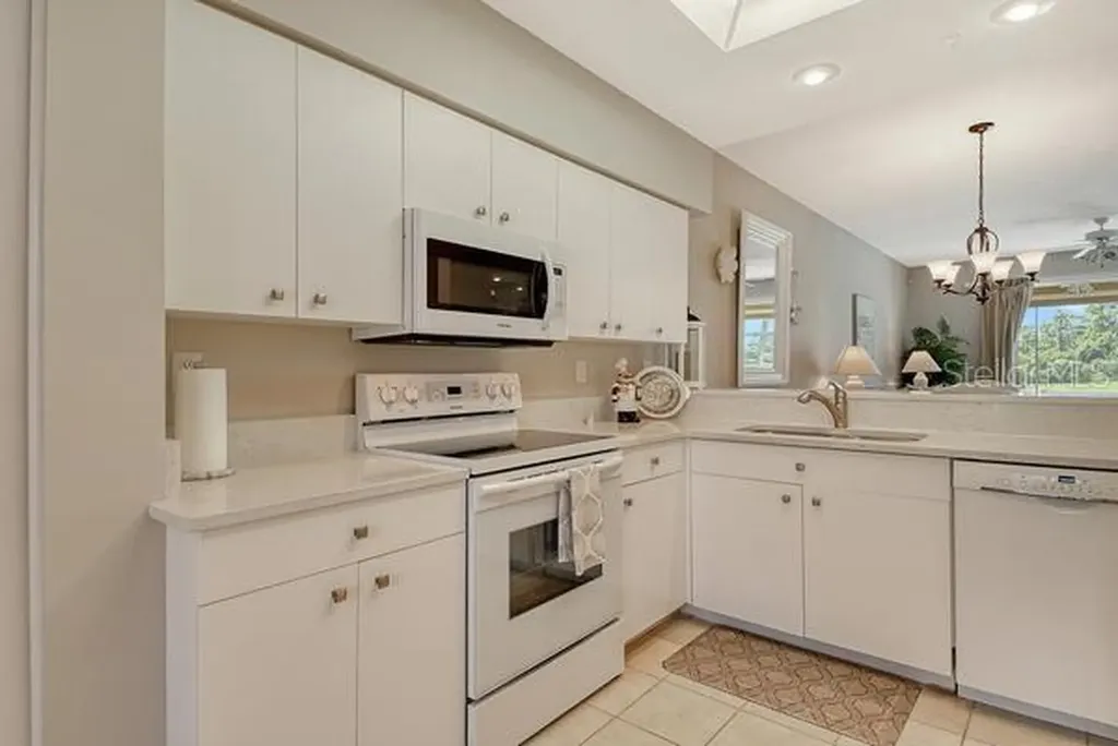 9641 Castle Point Drive Sarasota FL 34238