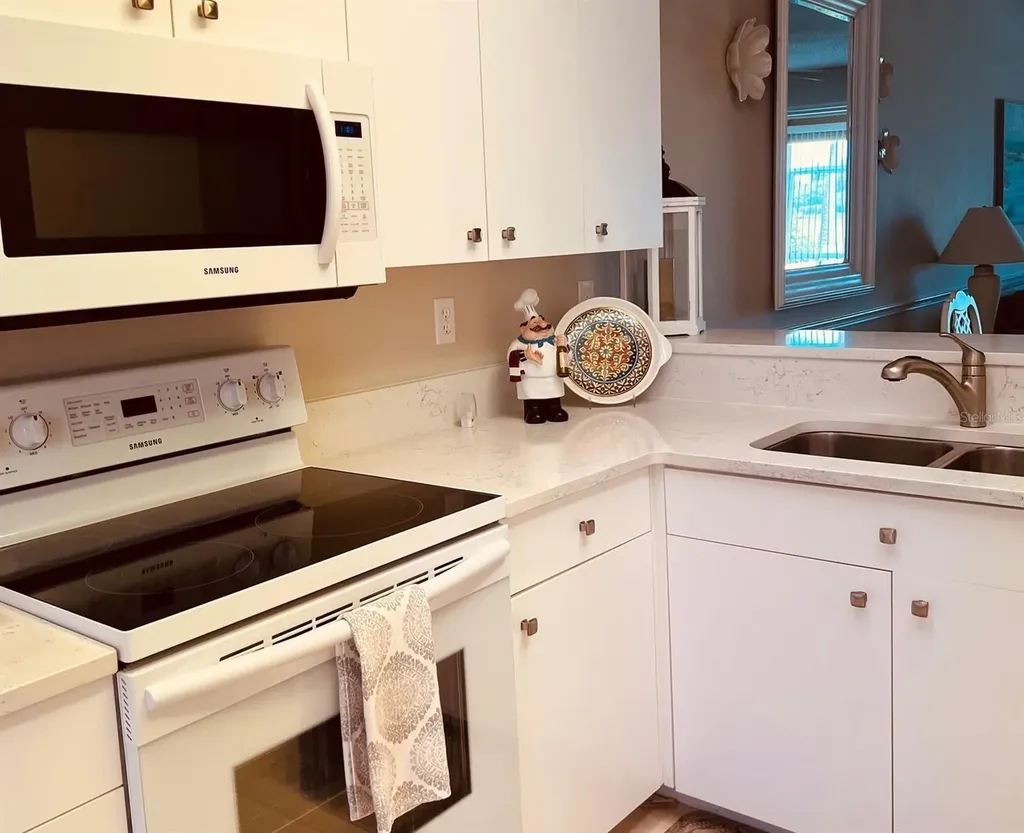 9641 Castle Point Drive Sarasota FL 34238