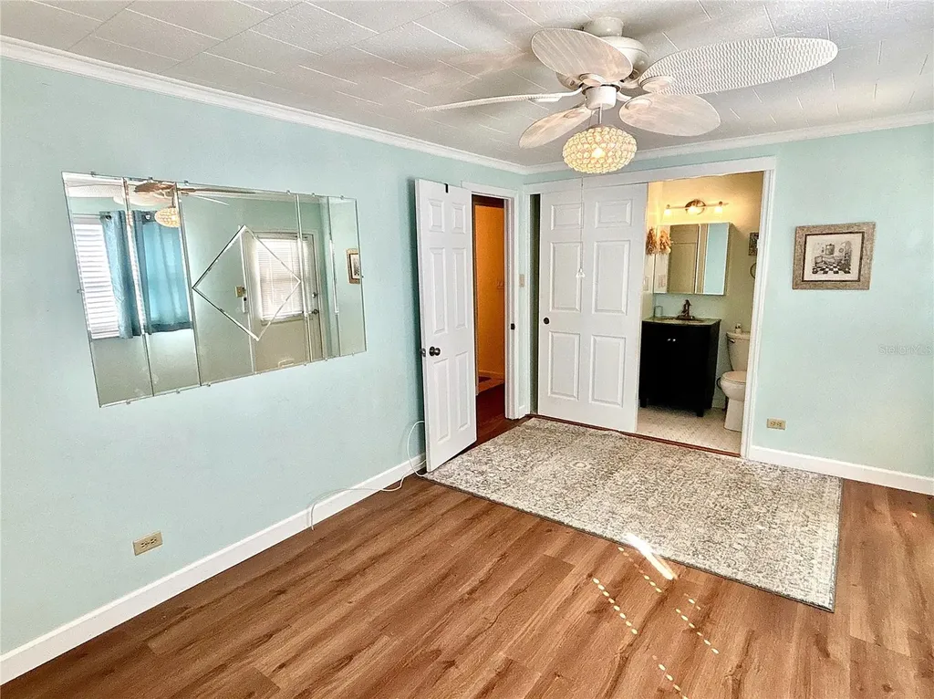 144 Americana Court NE St Petersburg FL 33702