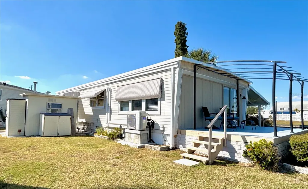 144 Americana Court NE St Petersburg FL 33702