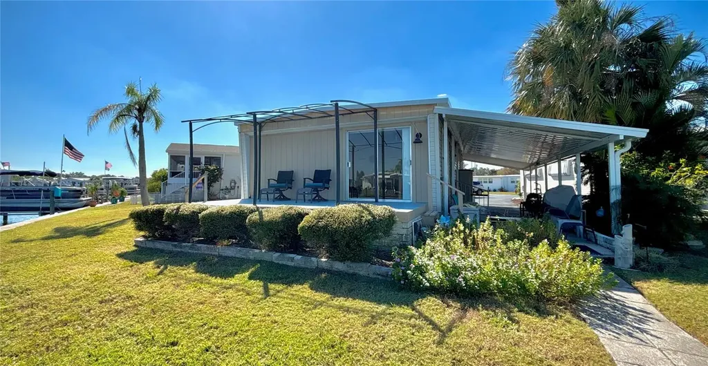 144 Americana Court NE St Petersburg FL 33702