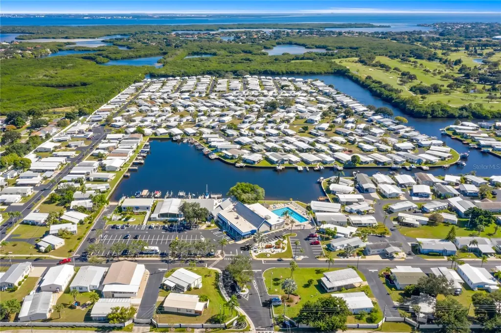 144 Americana Court NE St Petersburg FL 33702