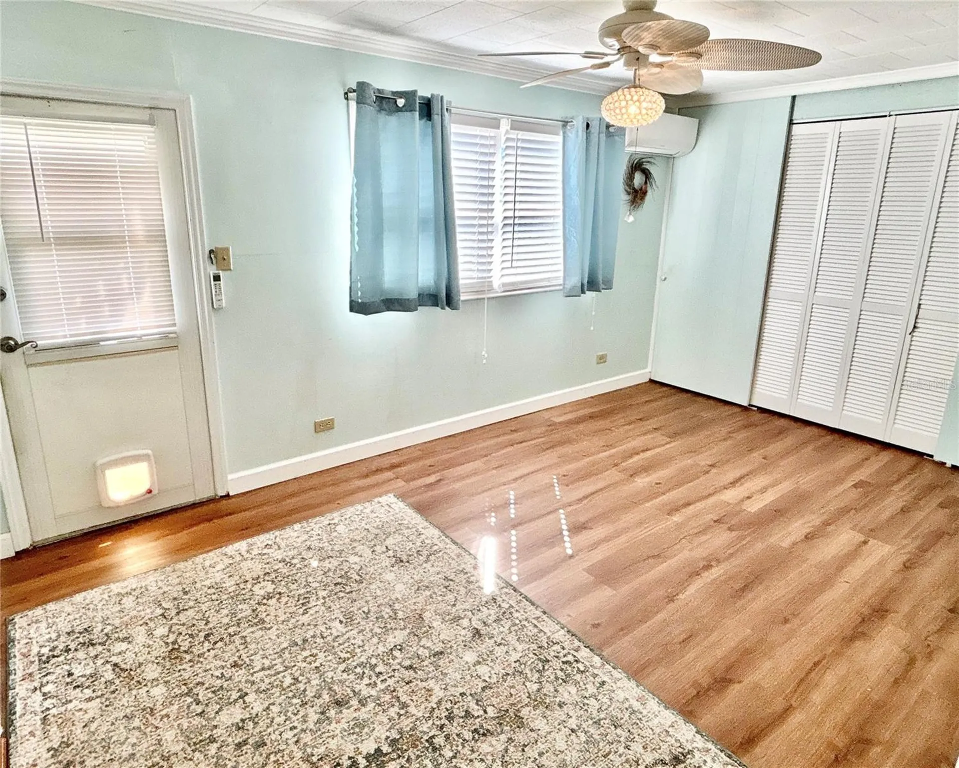 144 Americana Court NE St Petersburg FL 33702