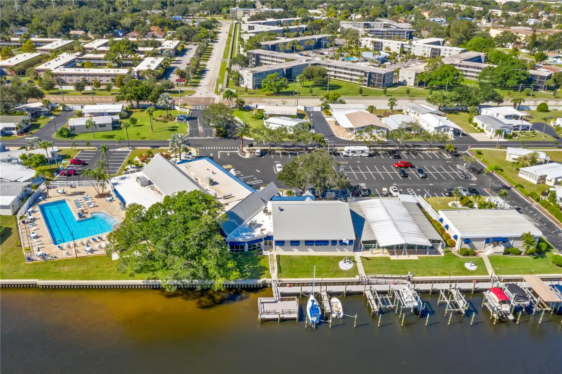 144 Americana Court NE St Petersburg FL 33702