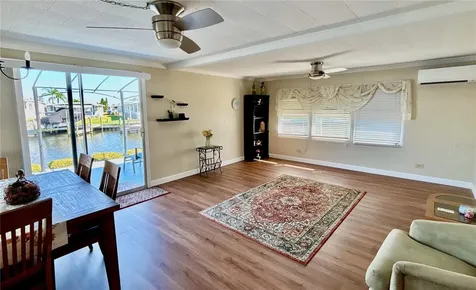 144 Americana Court NE St Petersburg FL 33702