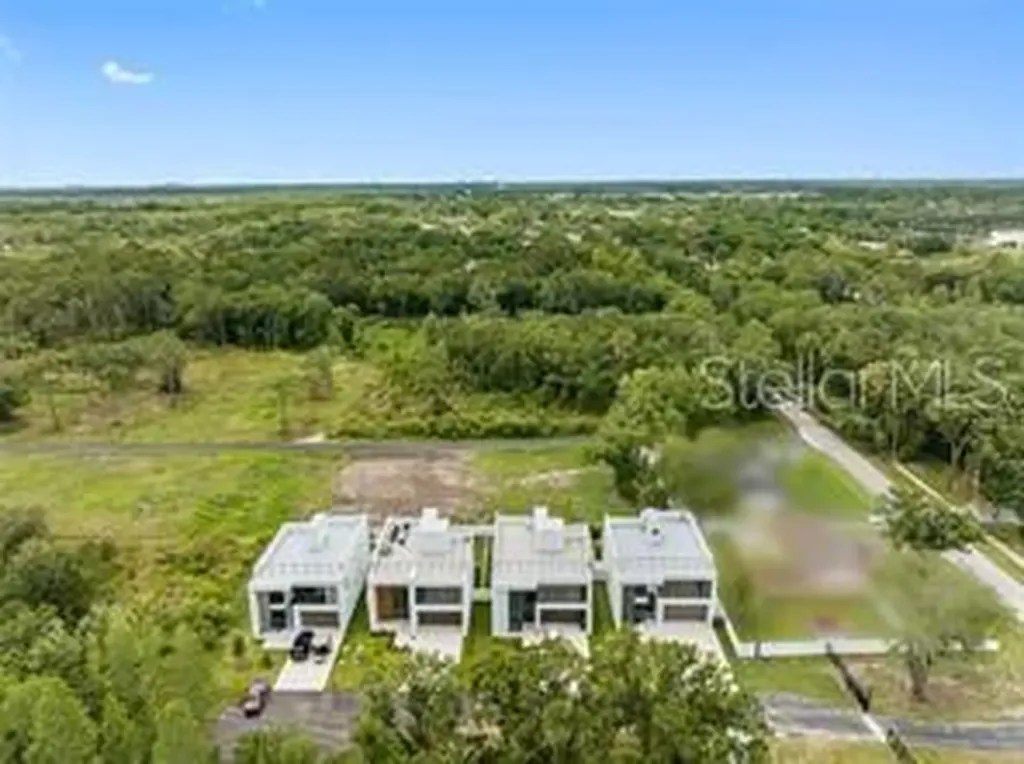 44 Avonwood Tampa FL 33625