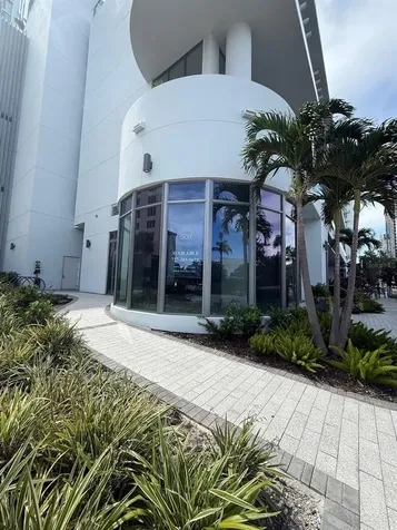 325 1st Street S St Petersburg FL 33701