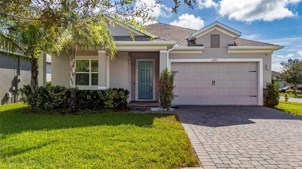 2095 Sola Vista Avenue St Cloud FL 34771