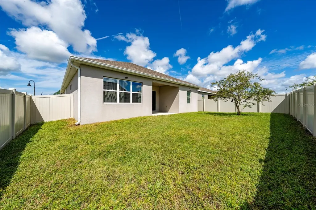 2095 Sola Vista Avenue St Cloud FL 34771