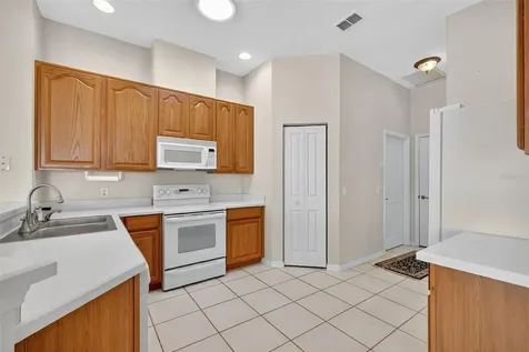 5135 Aurora Drive Leesburg FL 34748