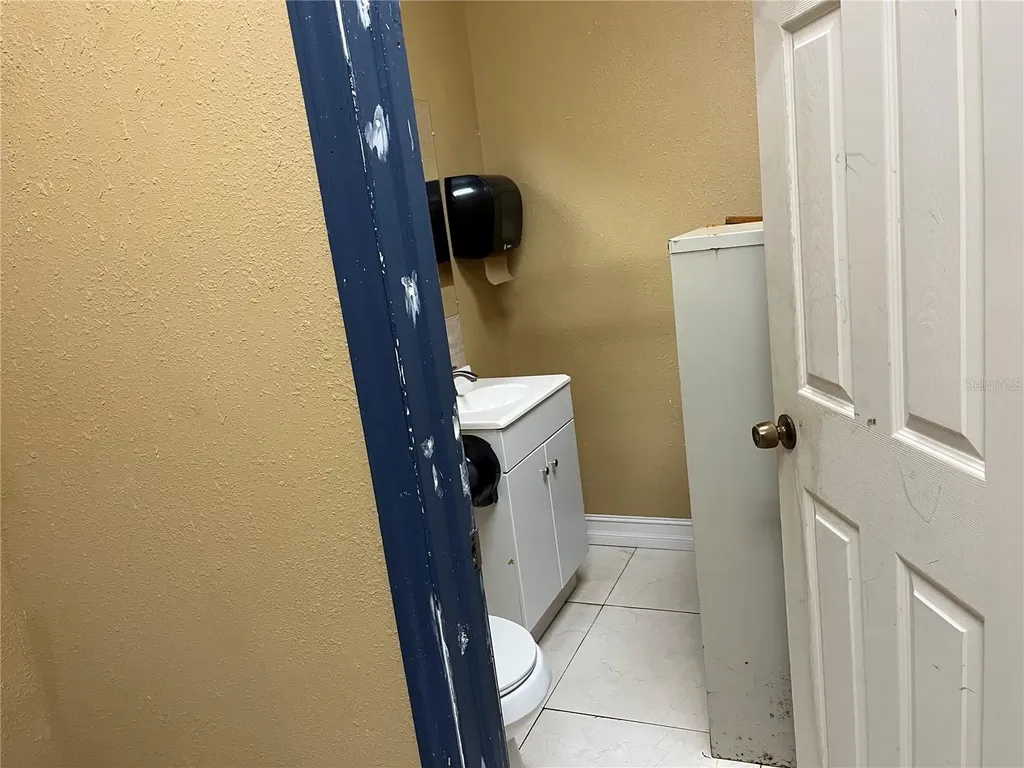 1706 E Semoran Boulevard Apopka FL 32703