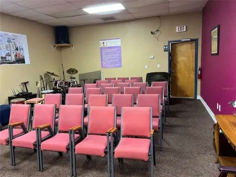 1706 E Semoran Boulevard Apopka FL 32703