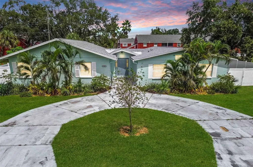 1101 81st Avenue N St Petersburg FL 33702