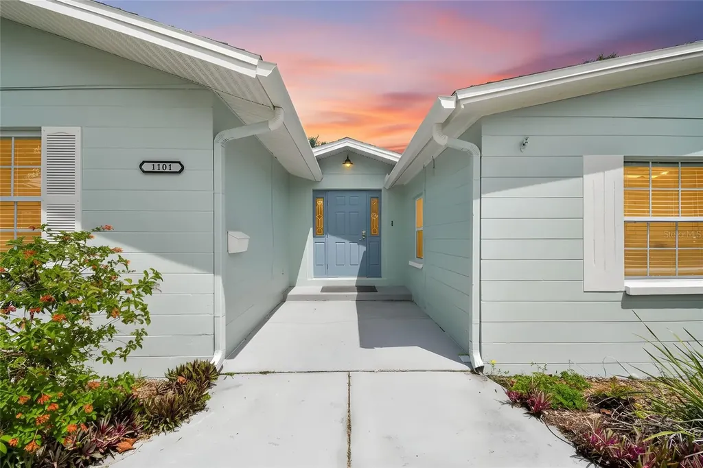 1101 81st Avenue N St Petersburg FL 33702