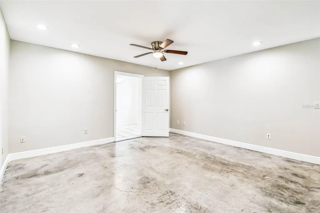1101 81st Avenue N St Petersburg FL 33702