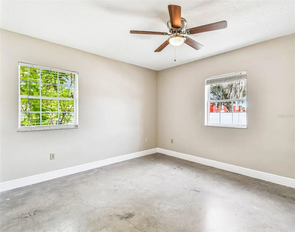 1101 81st Avenue N St Petersburg FL 33702