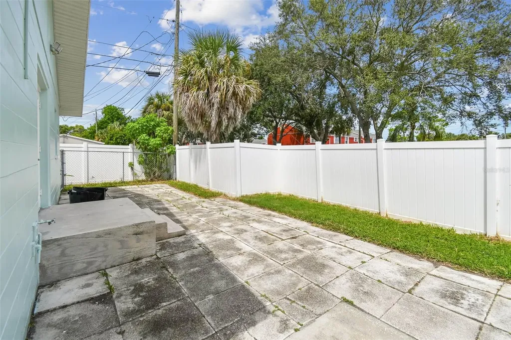 1101 81st Avenue N St Petersburg FL 33702