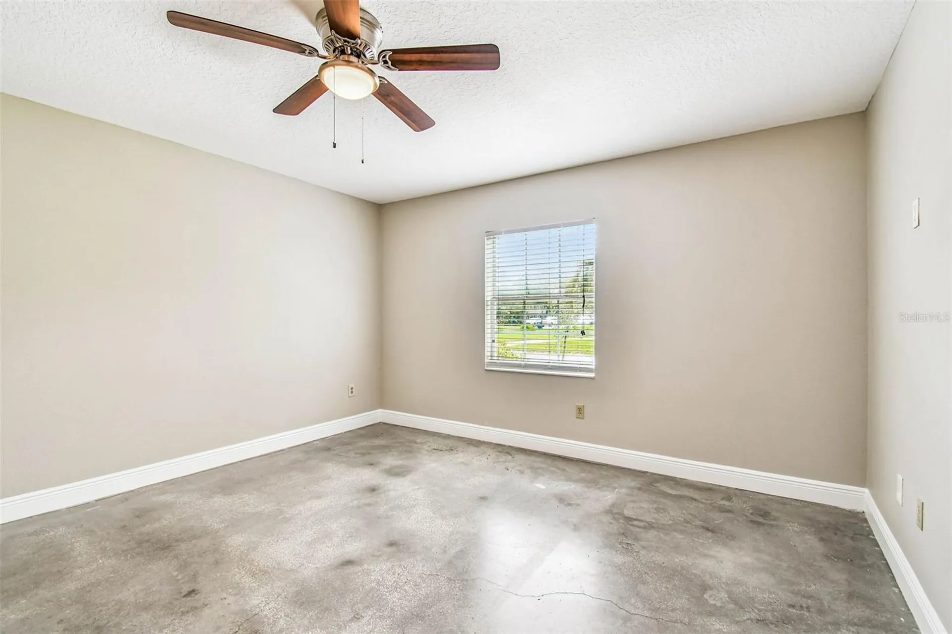 1101 81st Avenue N St Petersburg FL 33702