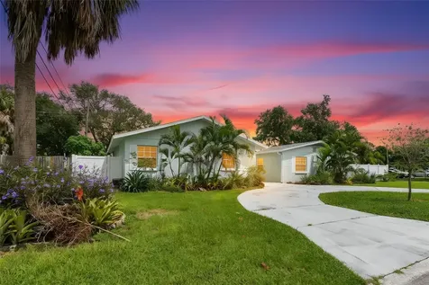 1101 81st Avenue N St Petersburg FL 33702