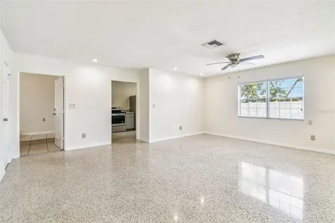 1101 81st Avenue N St Petersburg FL 33702