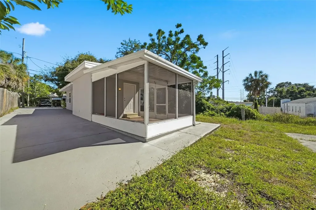 510 S Disston Avenue Tarpon Springs FL 34689