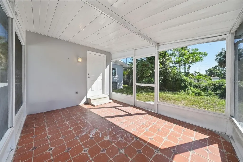 510 S Disston Avenue Tarpon Springs FL 34689
