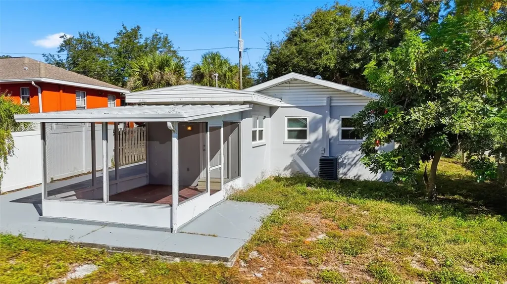 510 S Disston Avenue Tarpon Springs FL 34689