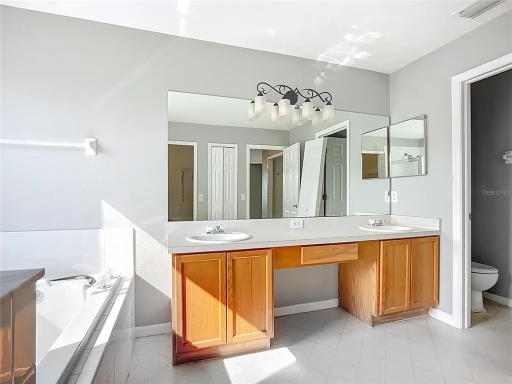 11125 Sailbrooke Drive Riverview FL 33579