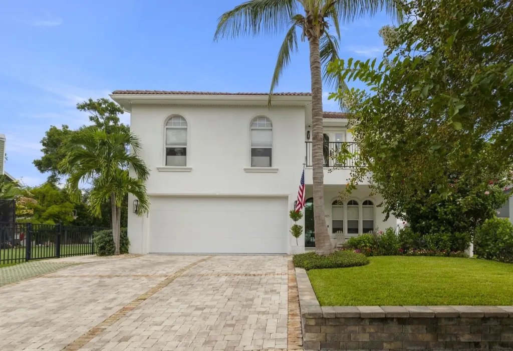 3903 W Tacon Street Tampa FL 33629
