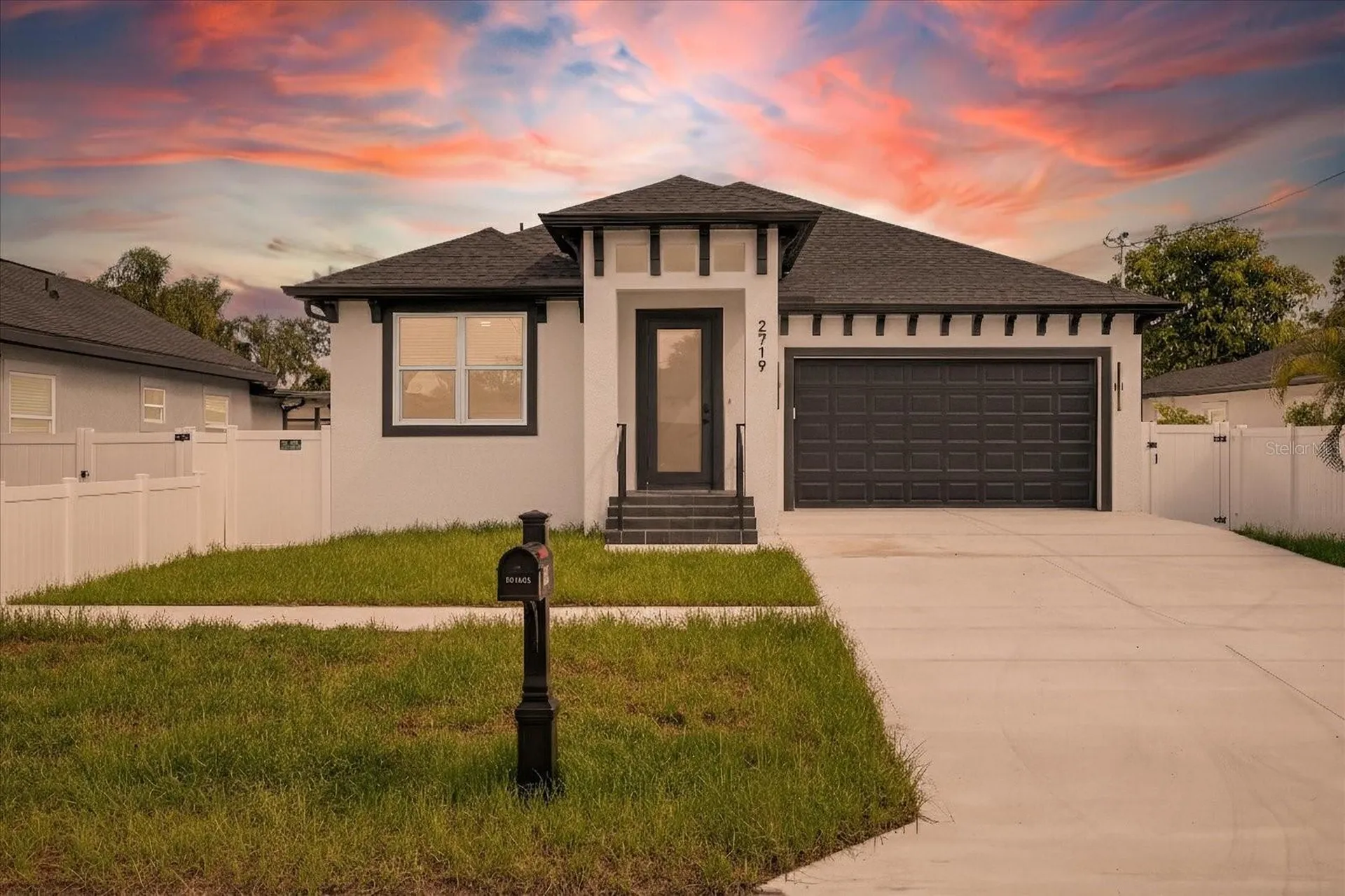 2719 W Saint John Street Tampa FL 33607