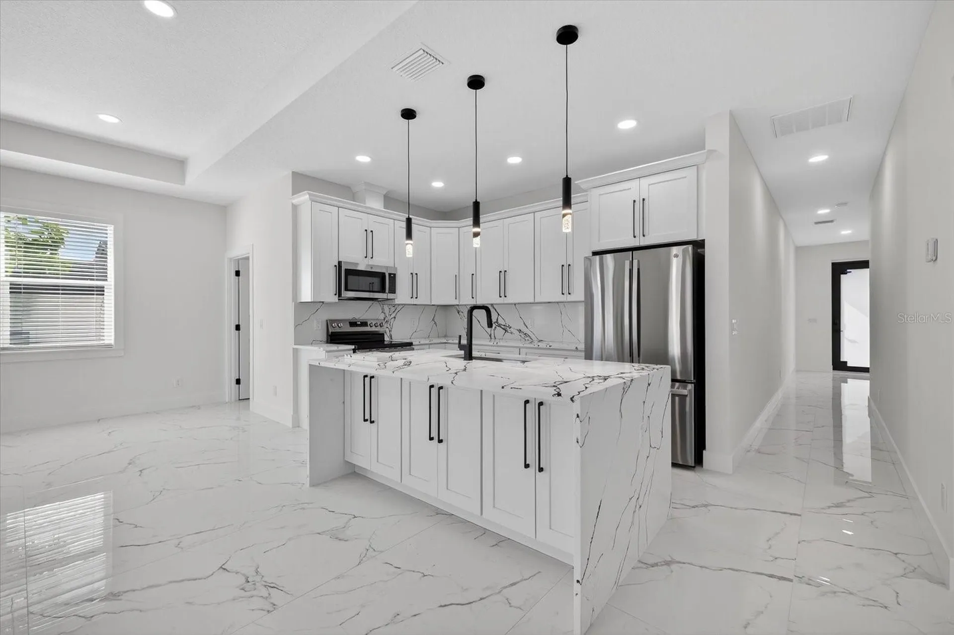2719 W Saint John Street Tampa FL 33607