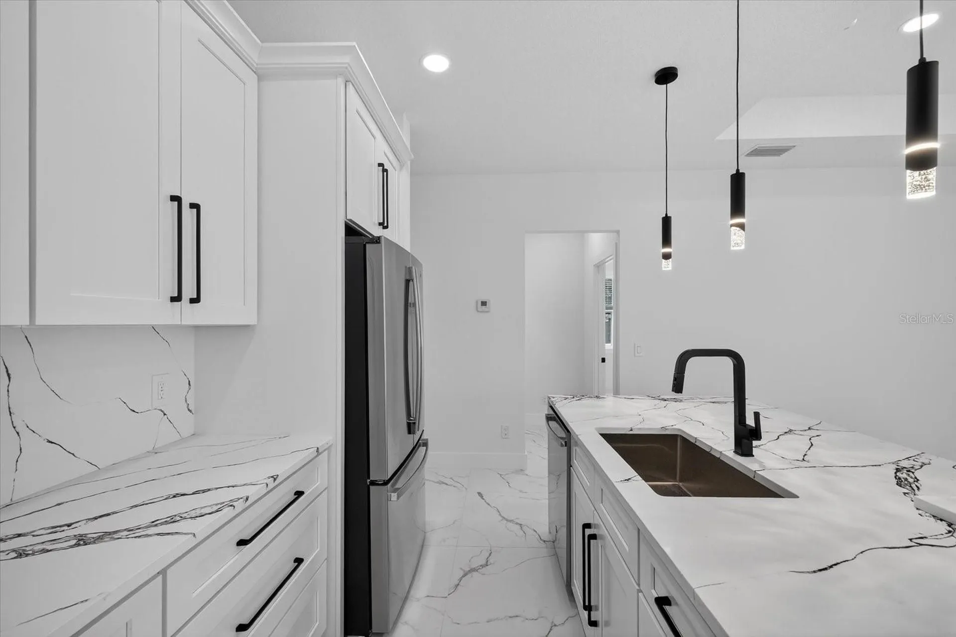 2719 W Saint John Street Tampa FL 33607