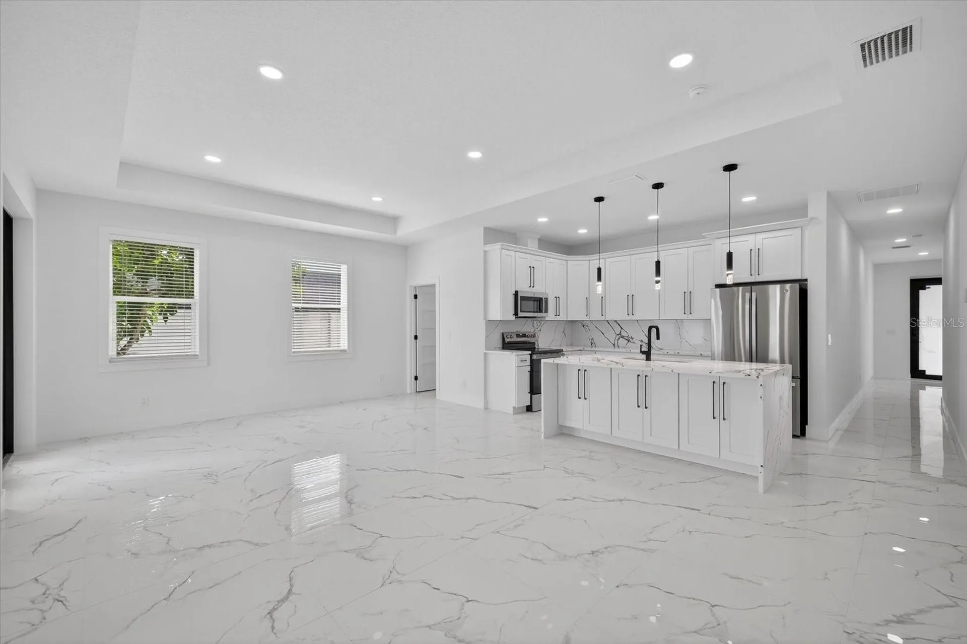 2719 W Saint John Street Tampa FL 33607