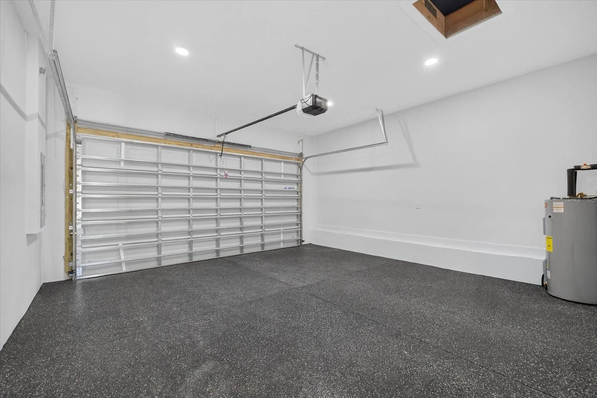 2719 W Saint John Street Tampa FL 33607