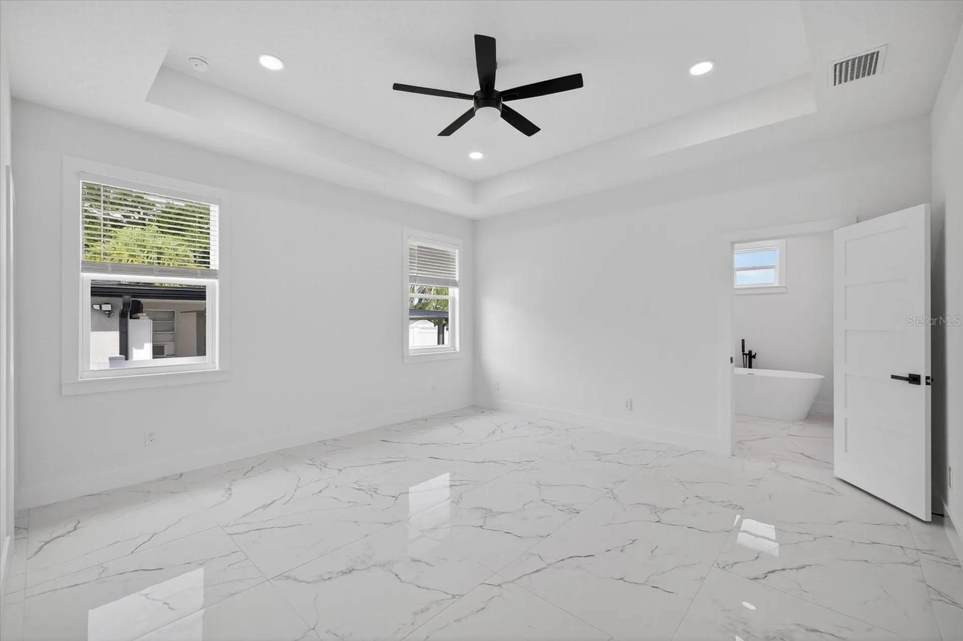 2719 W Saint John Street Tampa FL 33607
