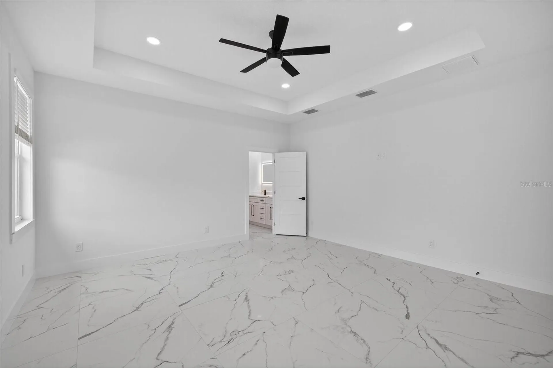 2719 W Saint John Street Tampa FL 33607