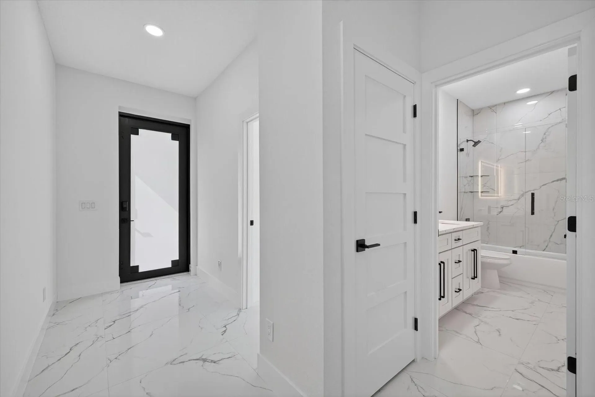 2719 W Saint John Street Tampa FL 33607