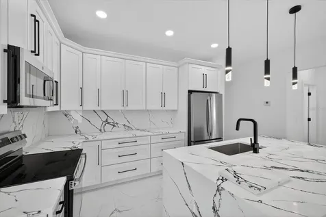 2719 W Saint John Street Tampa FL 33607