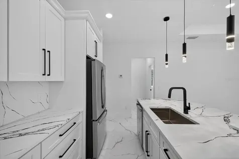 2719 W Saint John Street Tampa FL 33607