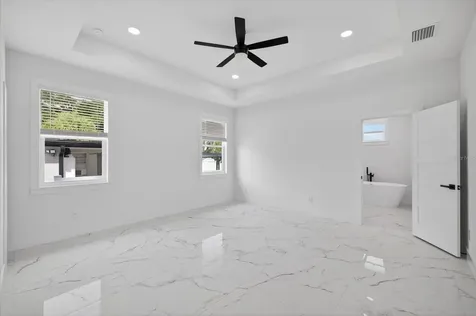 2719 W Saint John Street Tampa FL 33607