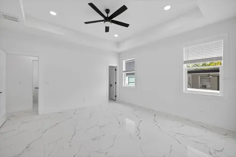 2719 W Saint John Street Tampa FL 33607