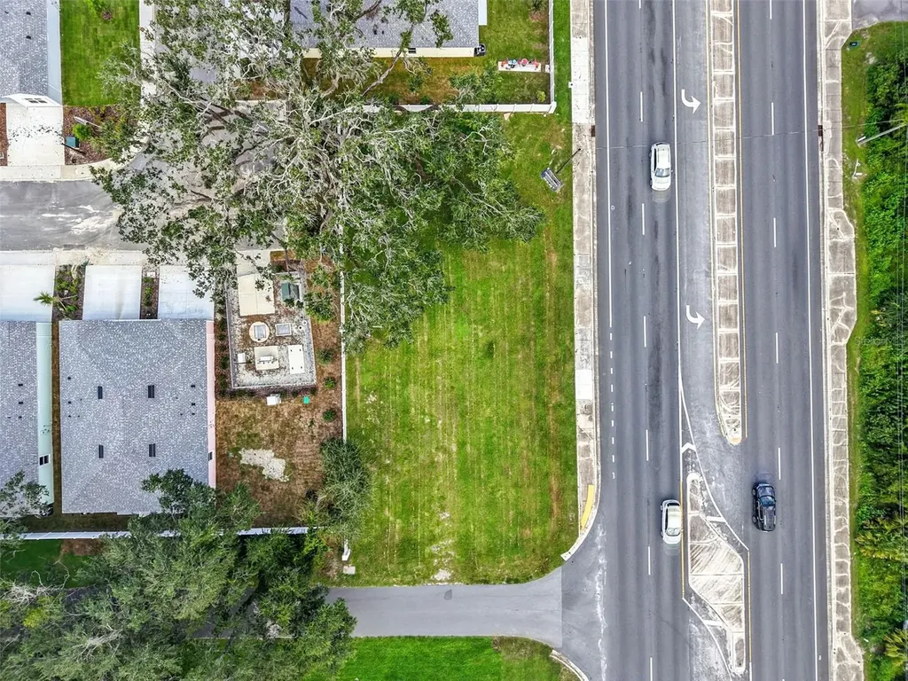 12182 N Us Highway 301 Oxford FL 34484