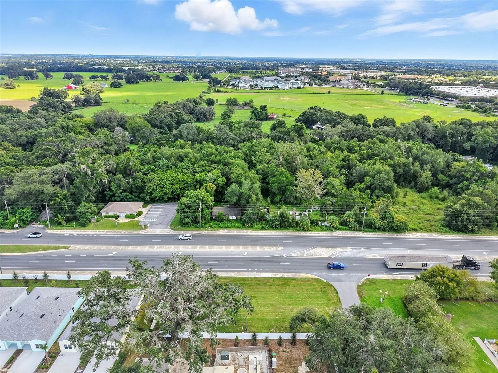 12182 N Us Highway 301 Oxford FL 34484