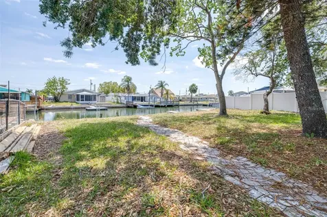13926 Helen Avenue Hudson FL 34667