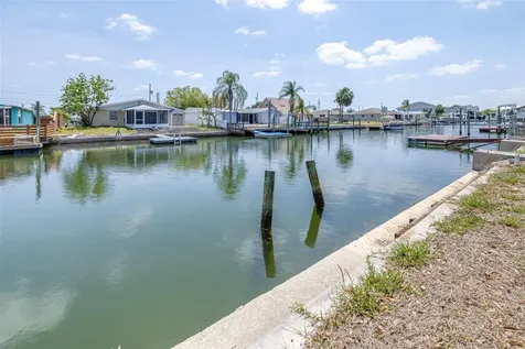 13926 Helen Avenue Hudson FL 34667