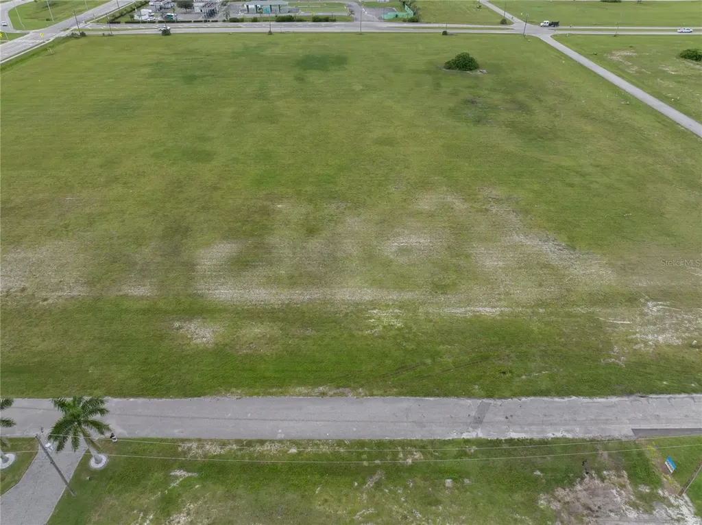 3216 NW 9th Street Cape Coral FL 33993