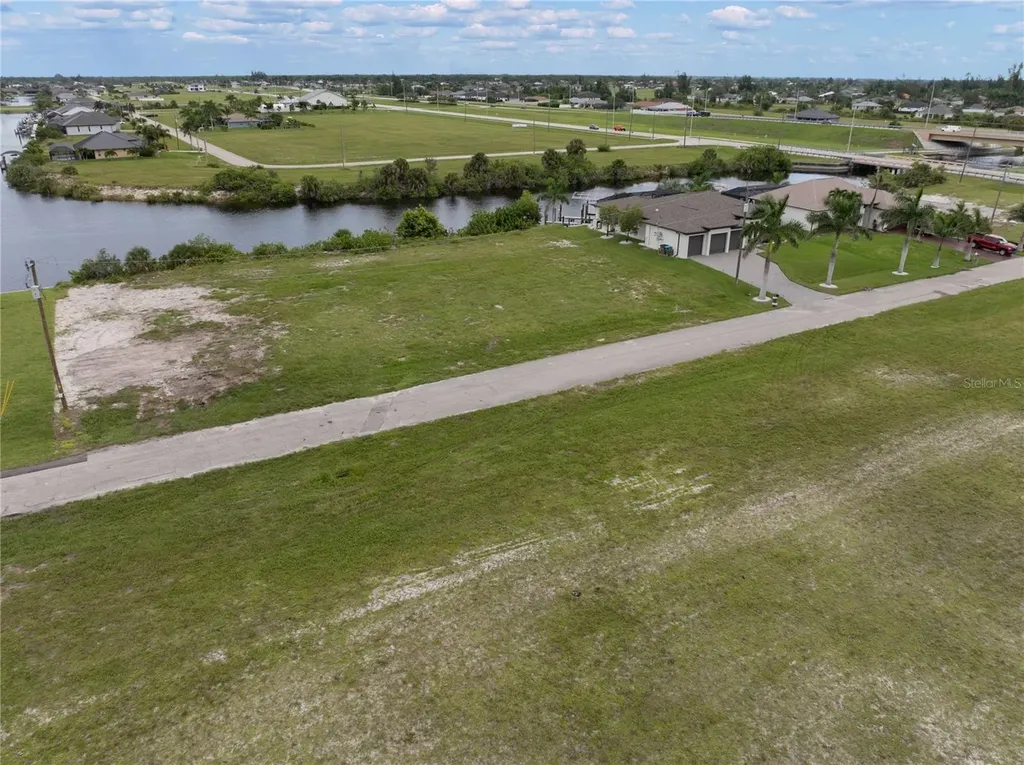 3216 NW 9th Street Cape Coral FL 33993
