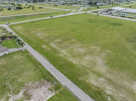 3216 NW 9th Street Cape Coral FL 33993