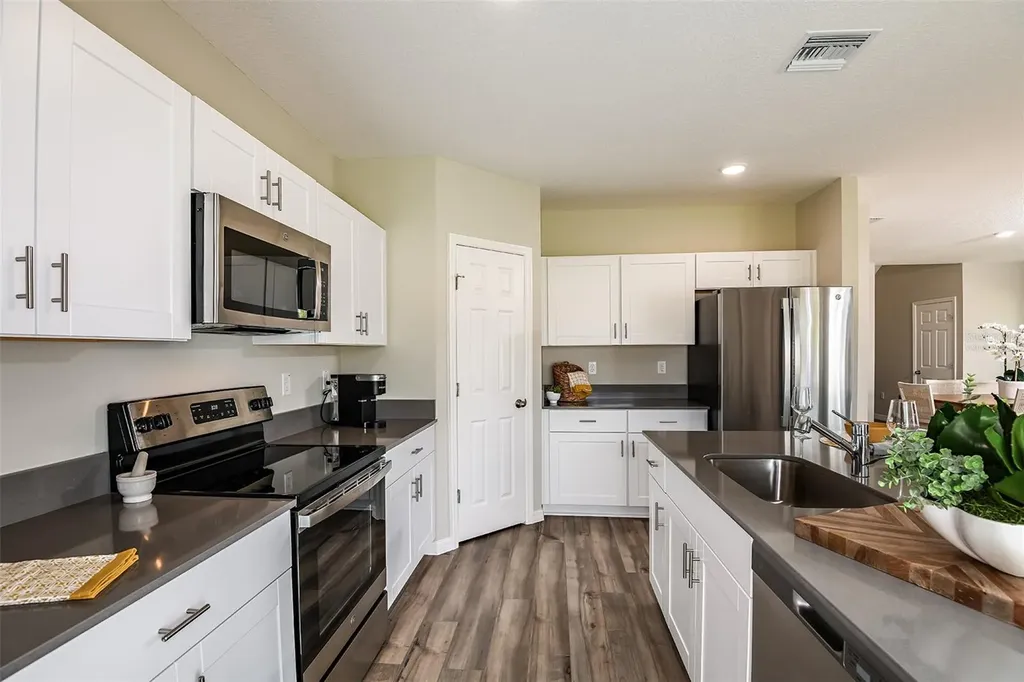 4118 Gerbera Daisy Avenue Lake Hamilton FL 33851